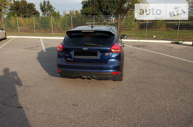 Хэтчбек Ford Focus 2017 в 