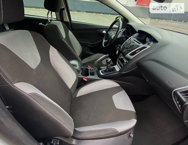 Хэтчбек Ford Focus 2011 в Киеве