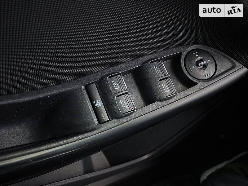 Хэтчбек Ford Focus 2011 в Киеве