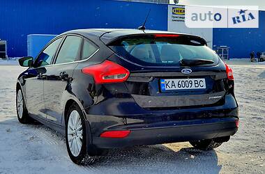 Хэтчбек Ford Focus 2015 в Киеве