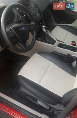 Седан Ford Focus 2015 в 