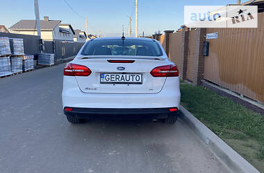 Седан Ford Focus 2015 в 