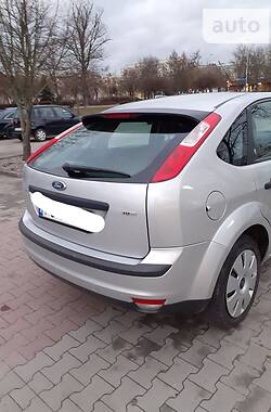 Хэтчбек Ford Focus 2006 в Оброшином