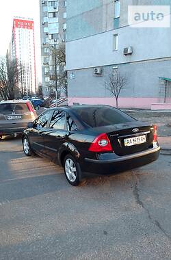 Седан Ford Focus 2005 в Киеве