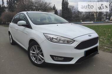 Хэтчбек Ford Focus 2015 в Киеве