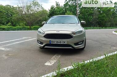 Седан Ford Focus 2015 в 