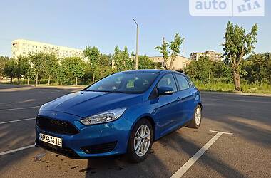 Хэтчбек Ford Focus 2015 в 