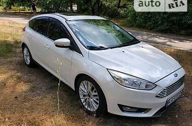 Хэтчбек Ford Focus 2016 в 