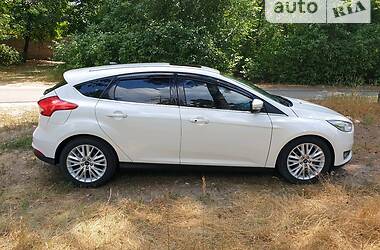 Хэтчбек Ford Focus 2016 в 