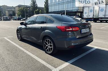 Седан Ford Focus 2017 в 