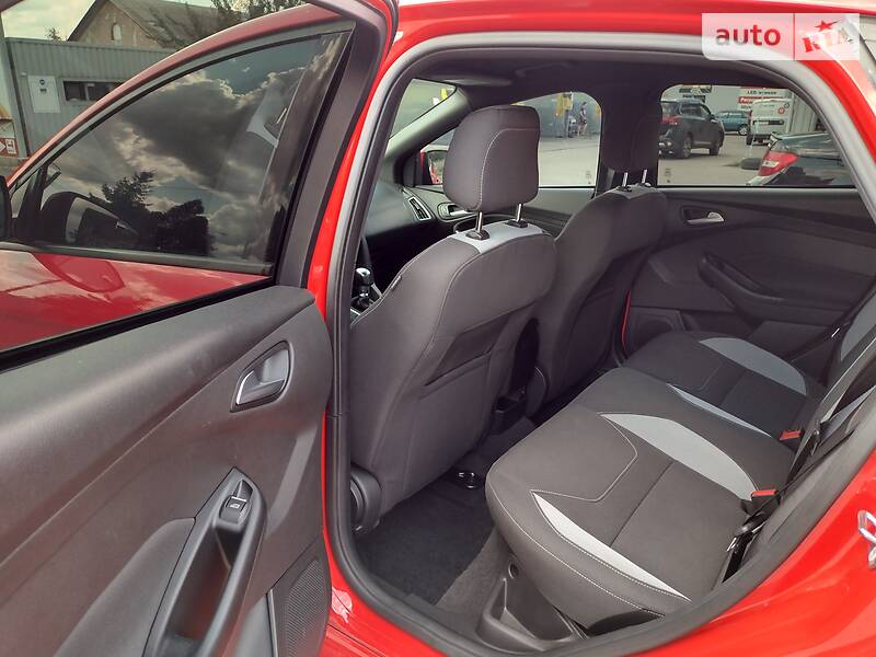 Хэтчбек Ford Focus 2015 в Харькове