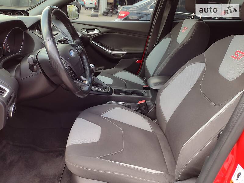 Хэтчбек Ford Focus 2015 в Харькове