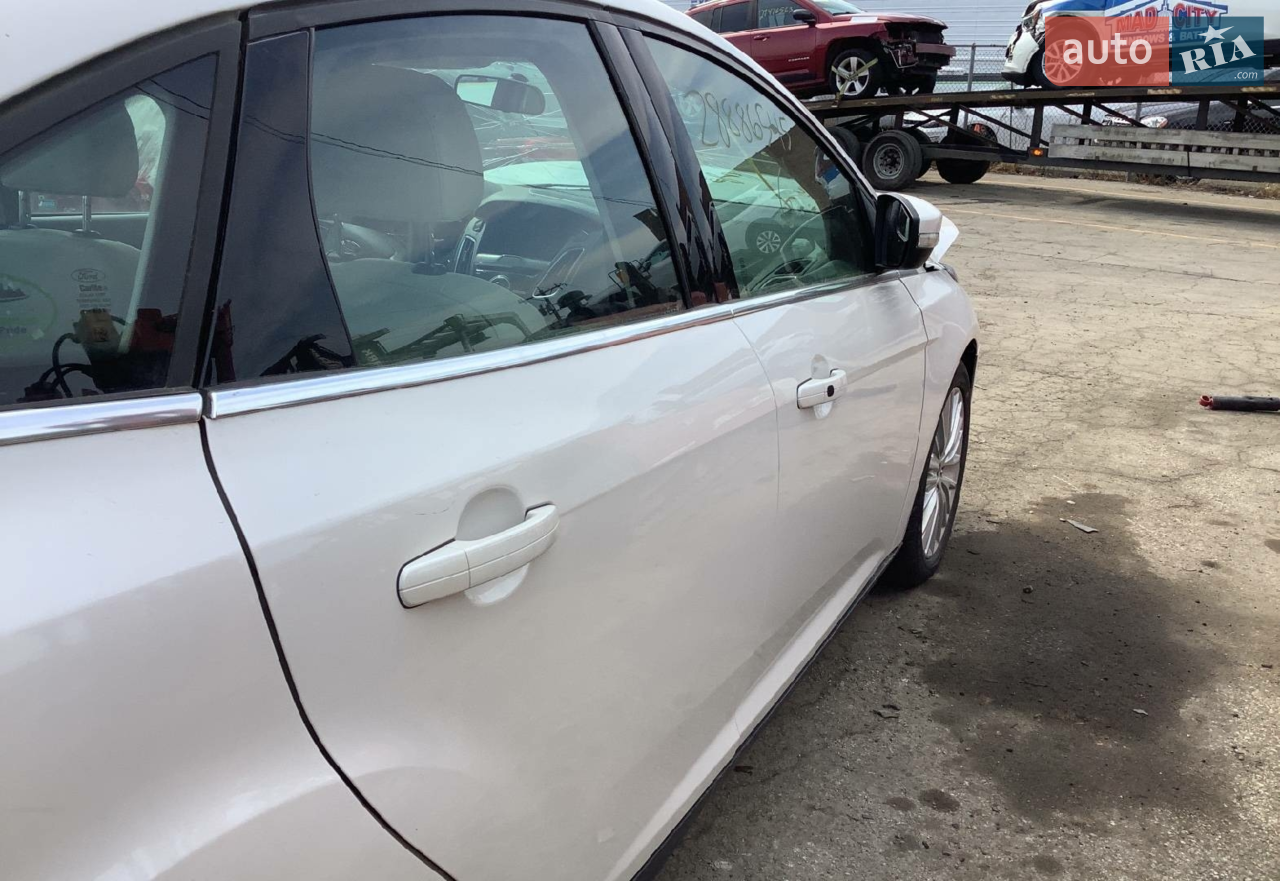 2017 Ford Focus - мініатюра 4