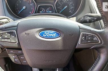 Седан Ford Focus 2015 в 