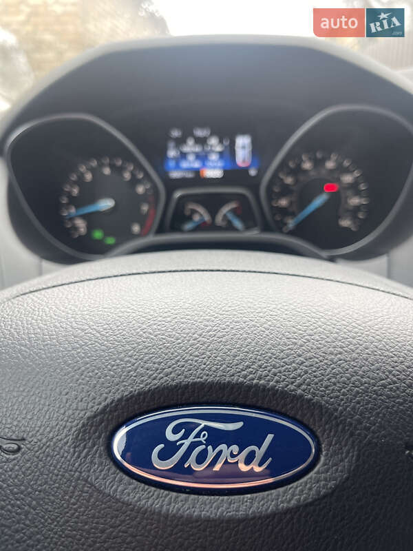 Седан Ford Focus 2017 в Киеве