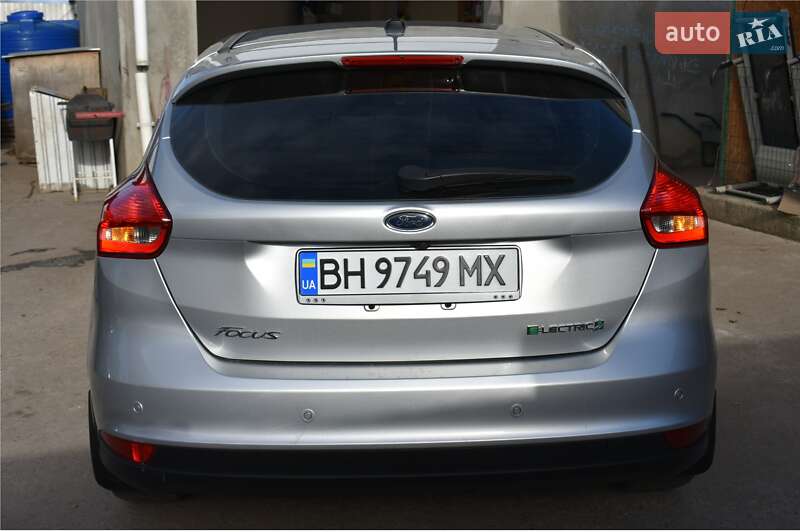 Хэтчбек Ford Focus 2016 в Одессе