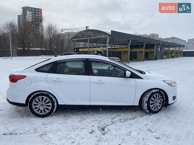 Седан Ford Focus 2017 в Ладыжине фото 13 Седан Ford Focus 2017 в Ладыжине