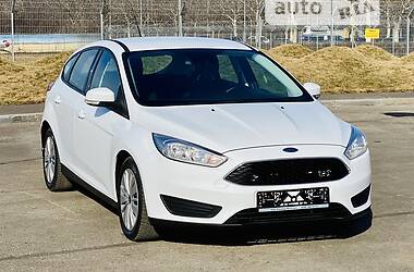 Хетчбек Ford Focus 2016 в 