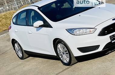 Хетчбек Ford Focus 2016 в 