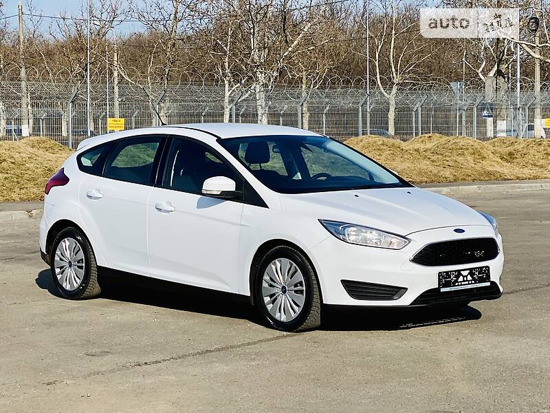 Хетчбек Ford Focus 2016 в 