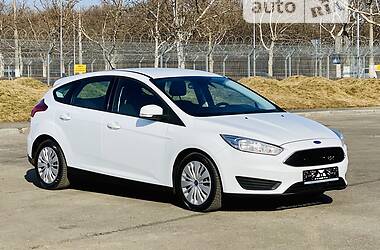 Хетчбек Ford Focus 2016 в 