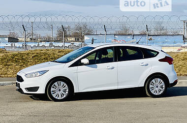 Хетчбек Ford Focus 2016 в 