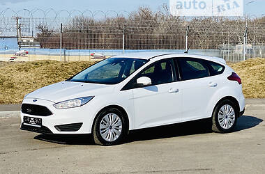 Хетчбек Ford Focus 2016 в 