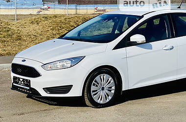 Хетчбек Ford Focus 2016 в 