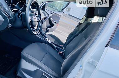 Хетчбек Ford Focus 2016 в 