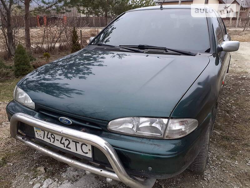 Седан Ford Focus 1993 в Бориславе
