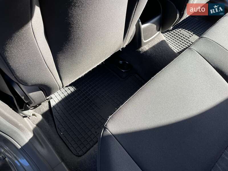 Седан Ford Focus 2016 в Киеве