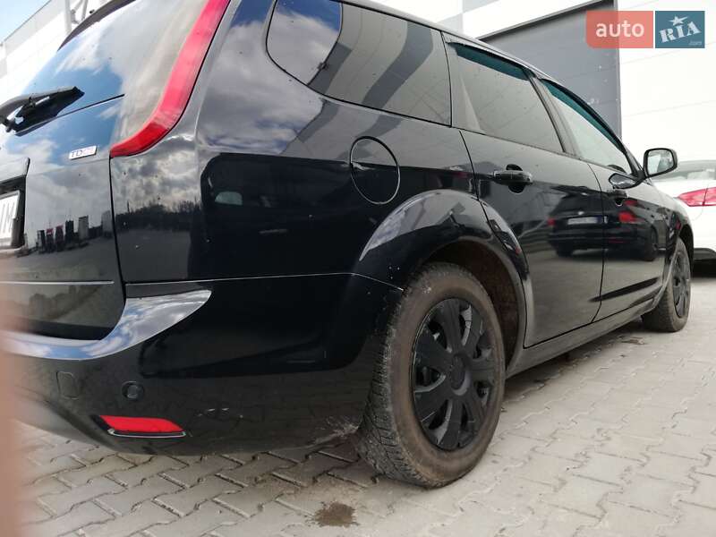Универсал Ford Focus 2010 в Львове