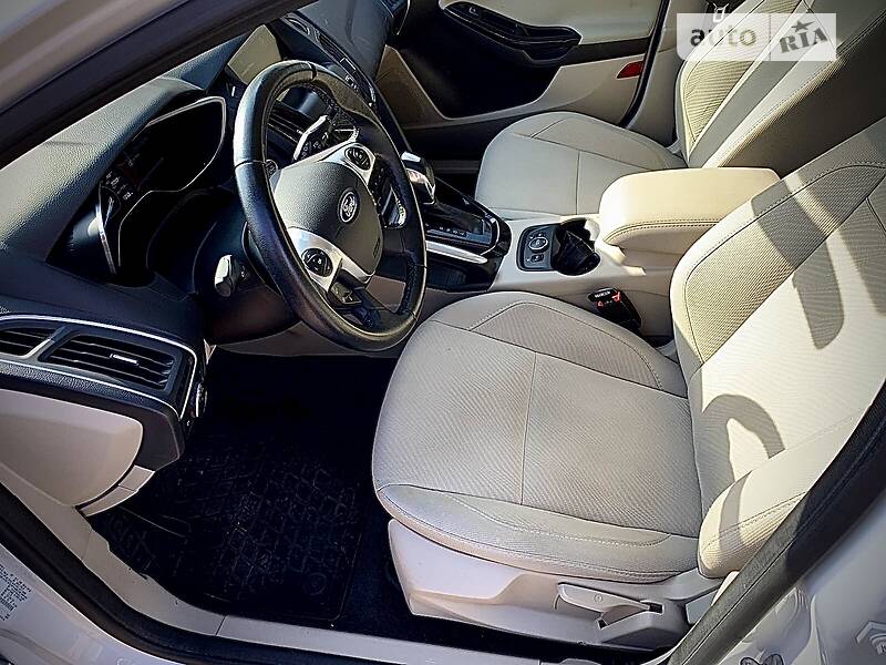 Хэтчбек Ford Focus 2013 в Никополе