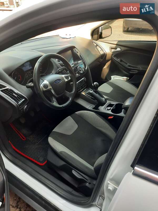 Хэтчбек Ford Focus 2013 в Львове
