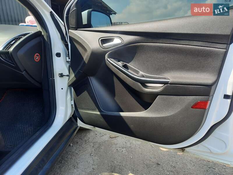 Хэтчбек Ford Focus 2013 в Львове