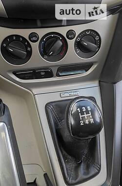 Хэтчбек Ford Focus 2013 в 