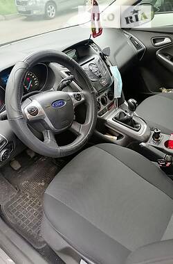 Хэтчбек Ford Focus 2014 в 