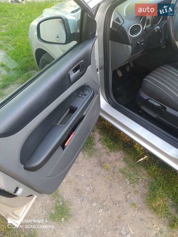 Универсал Ford Focus 2009 в Борщеве