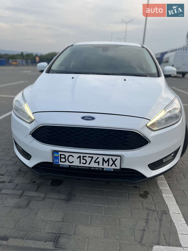 Хэтчбек Ford Focus 2015 в Дрогобыче