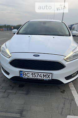 Хэтчбек Ford Focus 2015 в Дрогобыче
