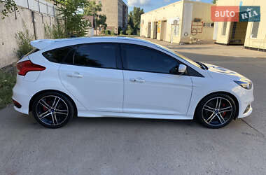 Хэтчбек Ford Focus 2018 в 