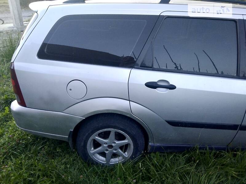 Универсал Ford Focus 2001 в Хусте