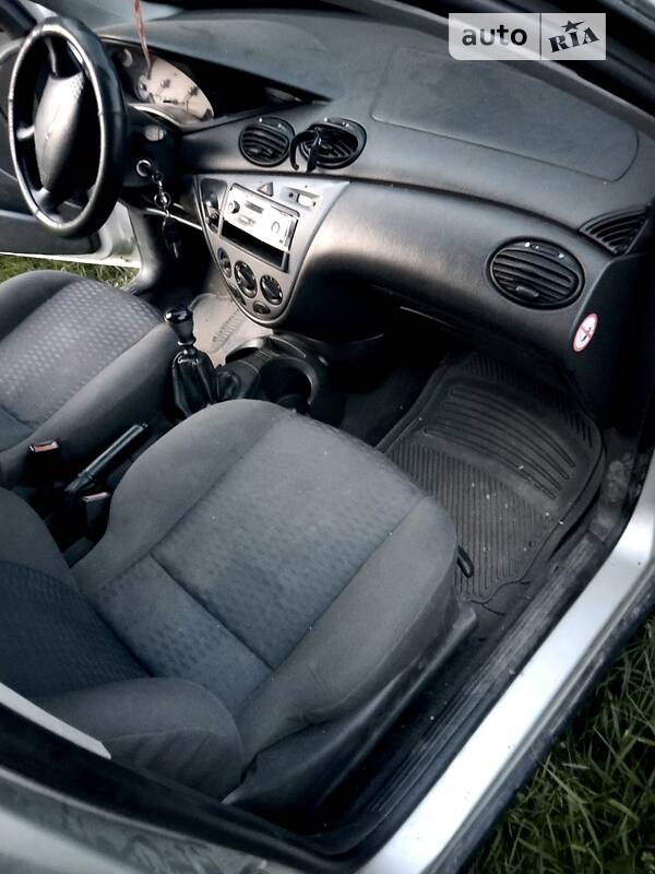 Универсал Ford Focus 2001 в Хусте
