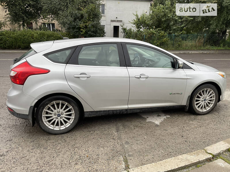 Хэтчбек Ford Focus 2014 в Львове