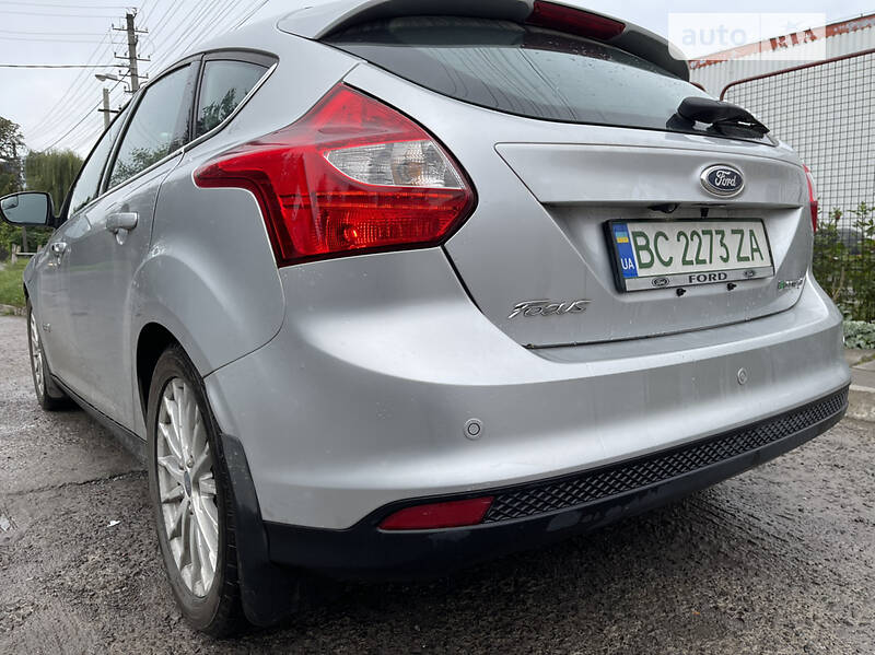 Хэтчбек Ford Focus 2014 в Львове