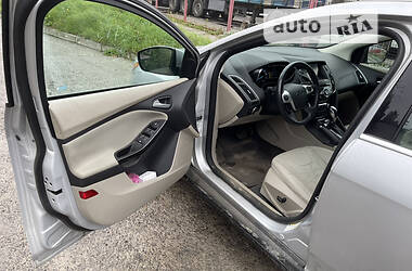 Хэтчбек Ford Focus 2014 в 