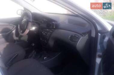 Седан Ford Focus 2003 в Дніпрі