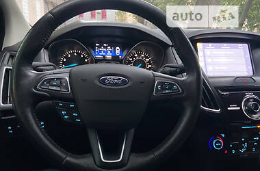 Хэтчбек Ford Focus 2017 в Киеве
