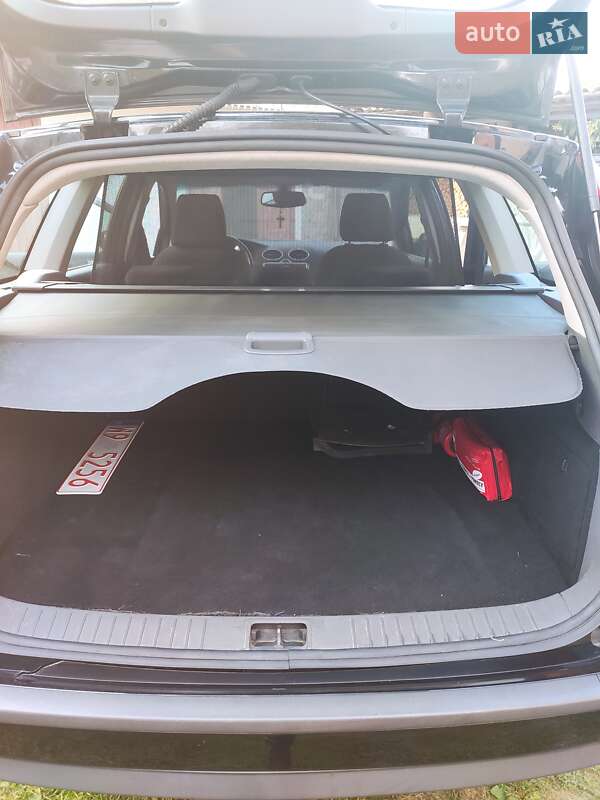 Универсал Ford Focus 2006 в Сарнах