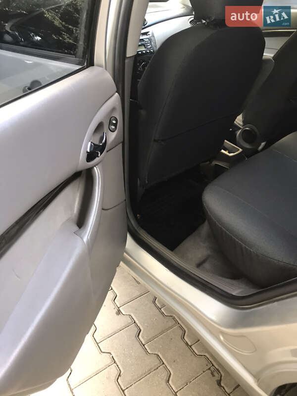 Седан Ford Focus 2000 в Мукачевому